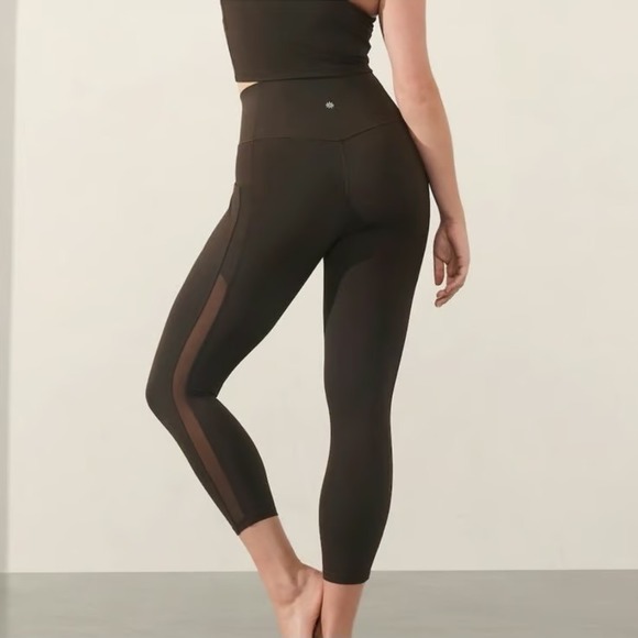 NWT Athleta Salutation Stash Mesh 7/8 Tight Leggings M Brown High Waist Pockets - Picture 1 of 11